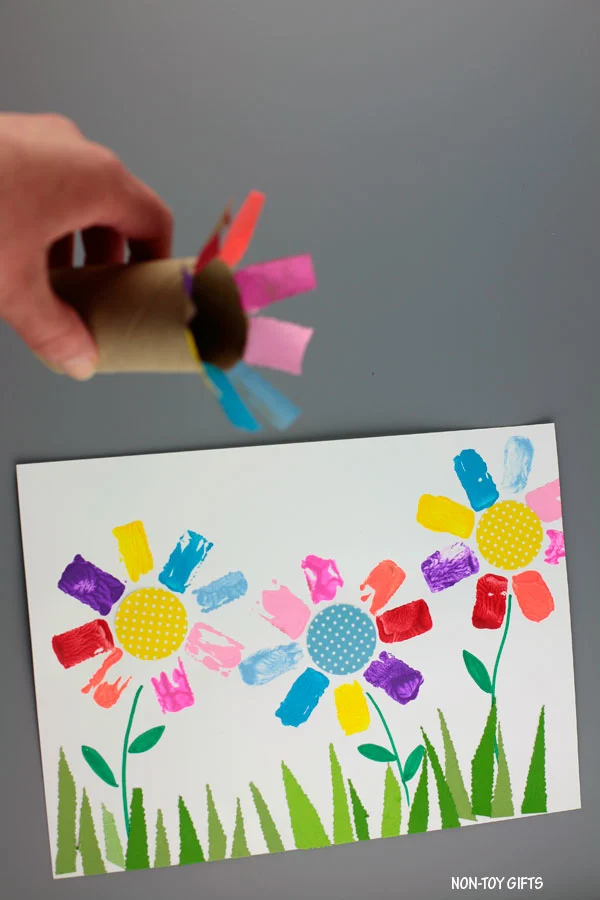 Easy paper roll flower art