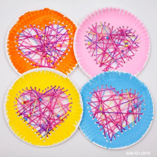 Paper plate and yarn heart craft