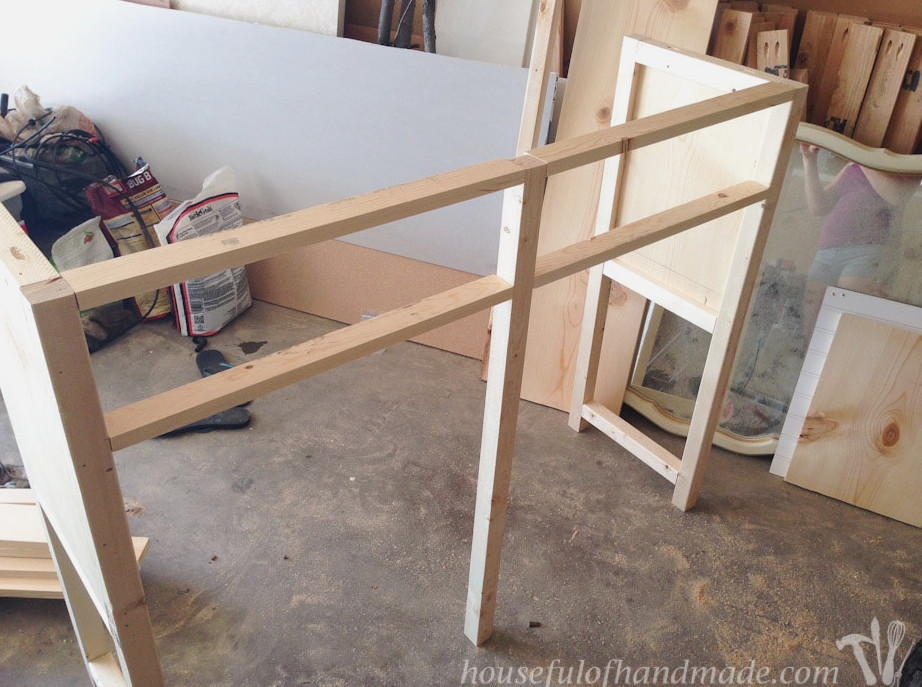 The Front leg attached between the side pieces.