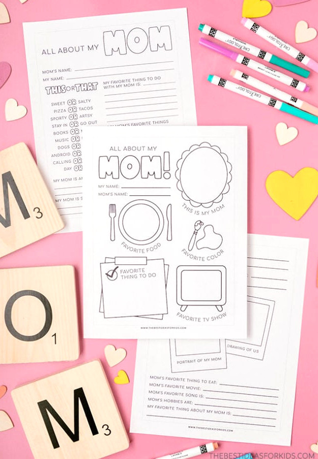 Complimentary All About my mom printables