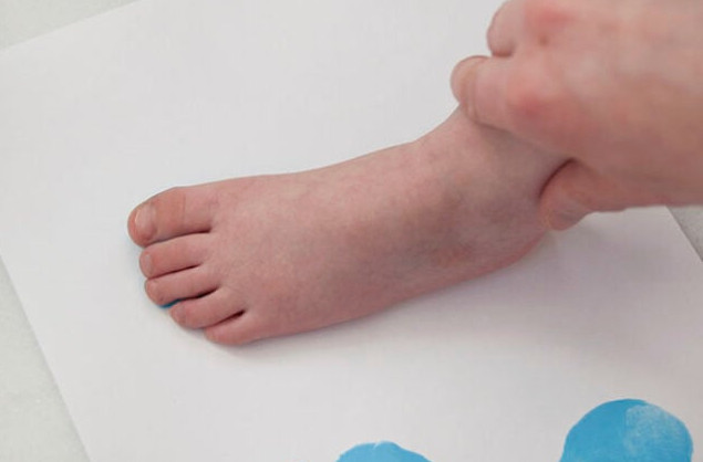 Stamping blue footprint