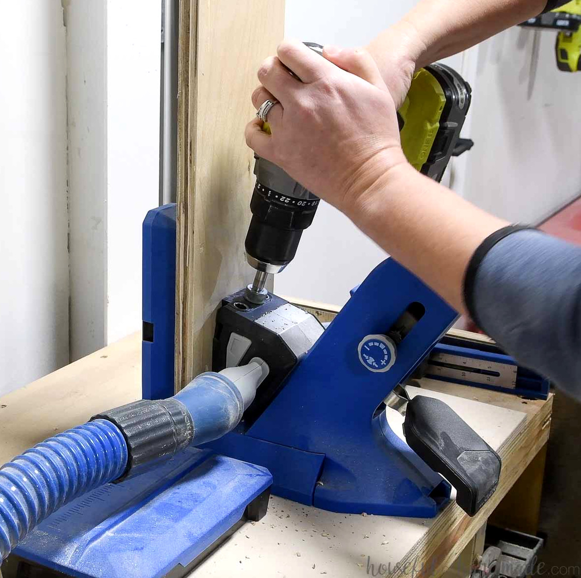 Creating pocket holes in plywood with the Kreg 720Pro pocket hole jig.