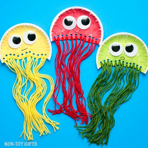 Tissue paper and paper plate jellyfish craft