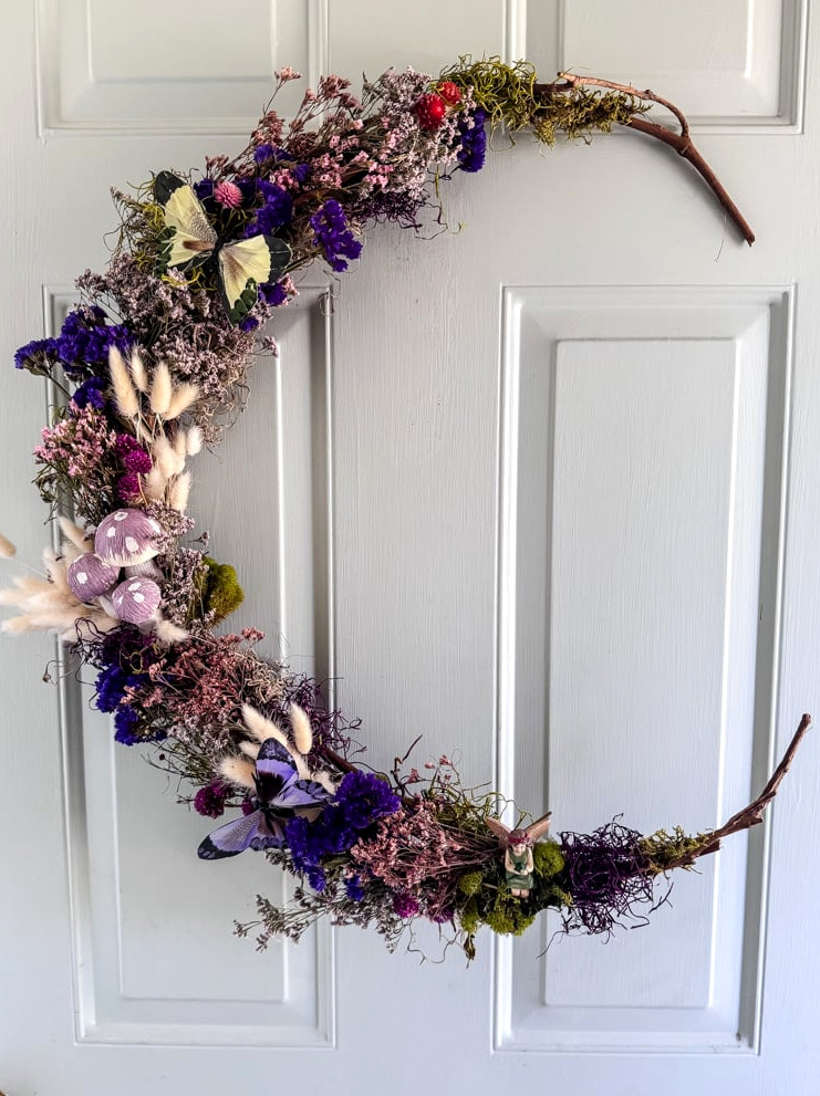 diy fairy wreath made with dried flowers