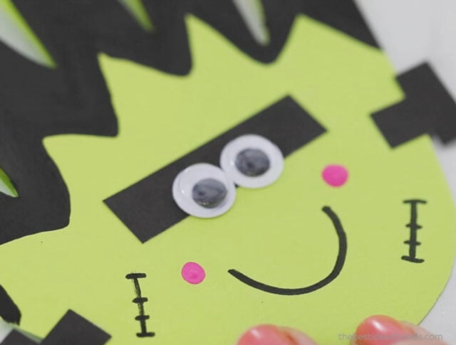 Add pink cheek marks to Frankenstein