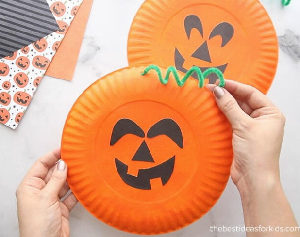 Add stem to paper plate