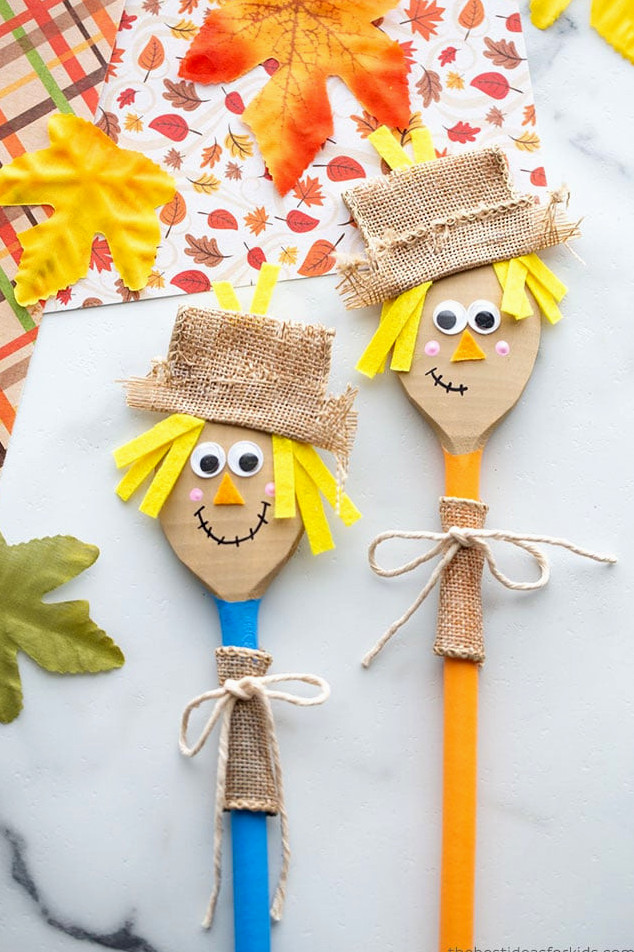 Wooden Spoon Scarecrow Craft