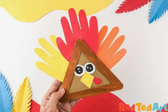 finished preschol turkey handprint craft