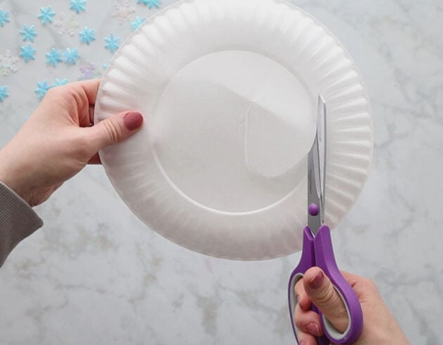 Cut out Center Paper Plate