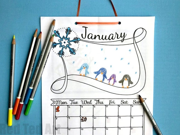 Free Cute Printable Calendar.. this calendar is quick and easy to customise for ANY year. The kids can learn about days of the month as well as have fun coloring and adding their own unique details. We love this DIY Calendar Template. This also makes a great last minute gift to relatives! #newyearseve #newyearsday #christmas #diycalendar #calendartemplate #freecalendar #calendar2018 #printables #templates