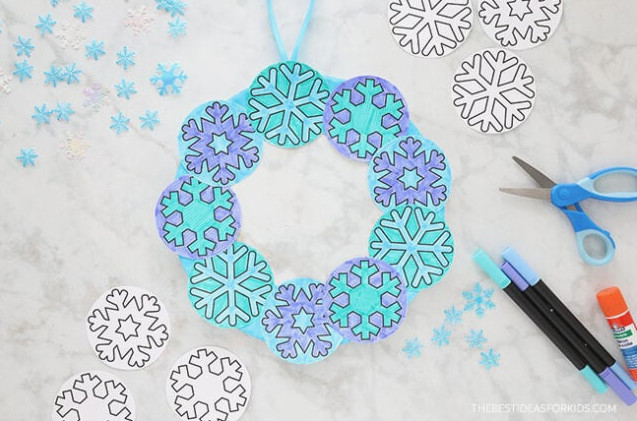 Printable Paper Plate Snowflake Wreath