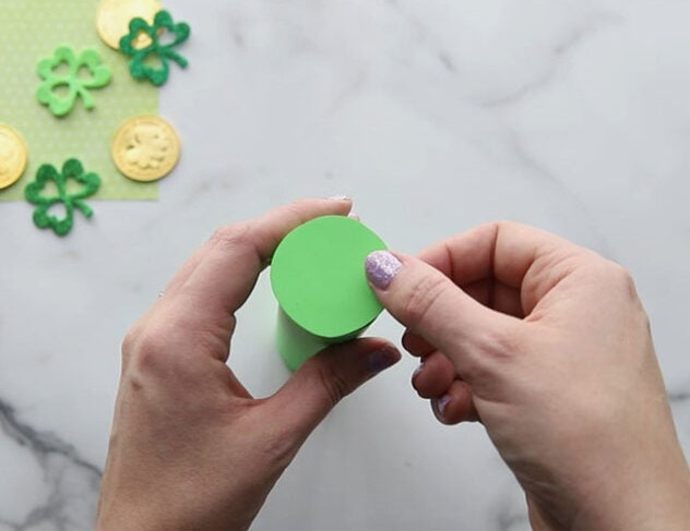 Add Circle to One End of Paper Roll
