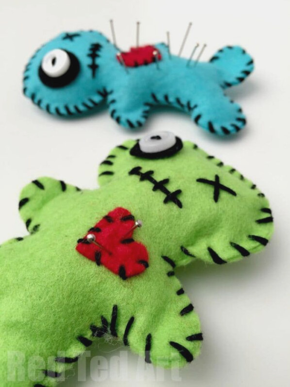 Make your own Voodoo pin cushions - fun for Halloween, makes a great gift AND beginners sewing project. For Teens and For Tweens. Get kids Sewing with these cool Voodoo Pin Cushions #sewing #voodoo #pincushion #summer #halloween
