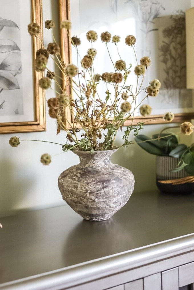 dried starflowers in vase