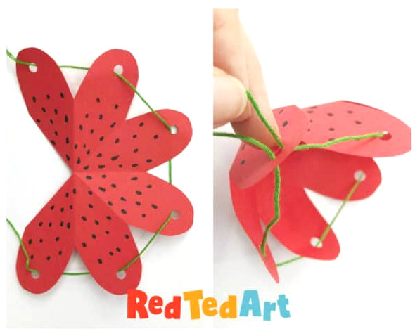 paper strawberry box
