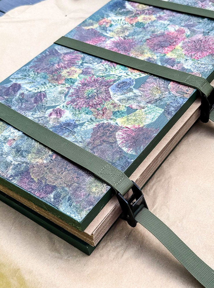 flower press with floral top